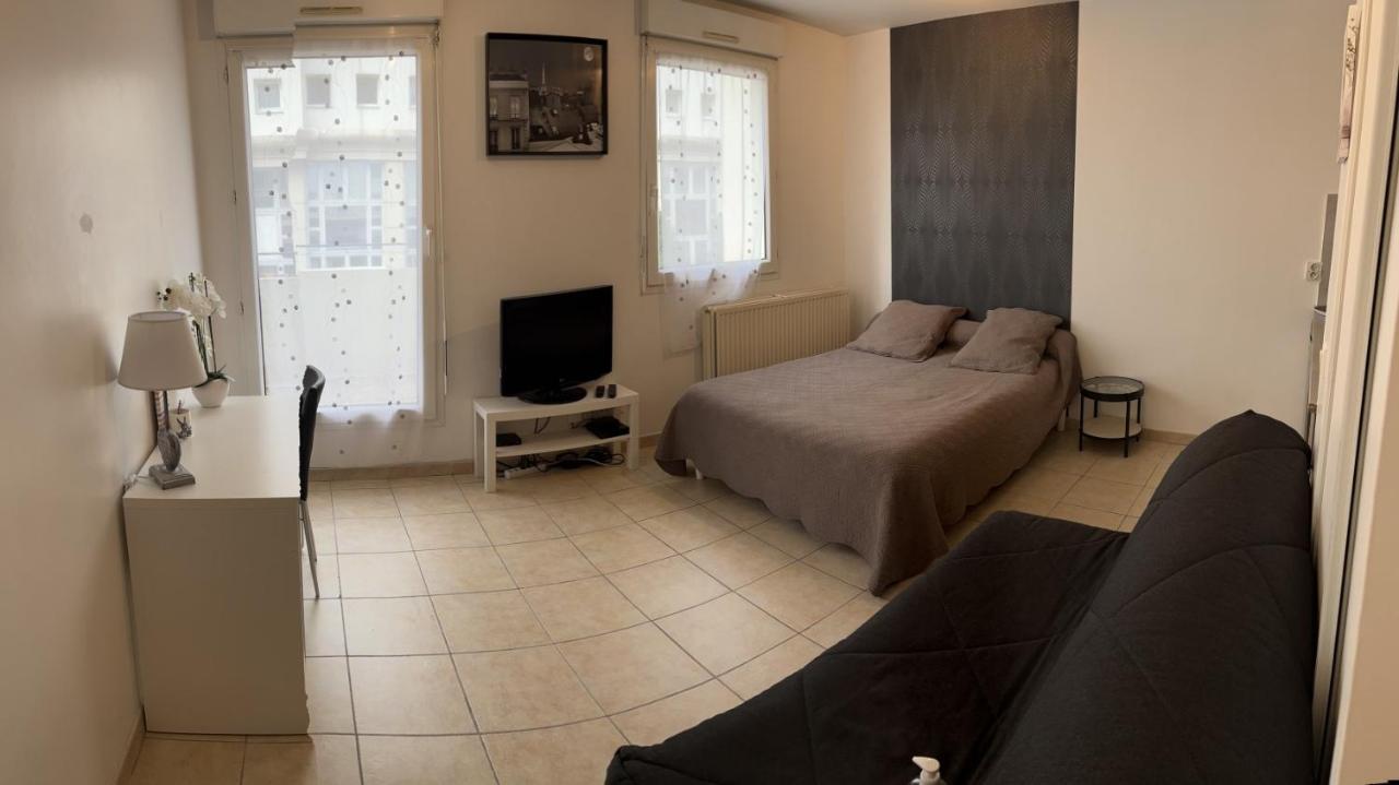 Studio Meuble Bussy-Saint-Georges Kültér fotó